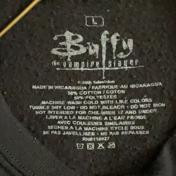 Buffy The Vampire Slayer Crewneck - Picture 2 of 2